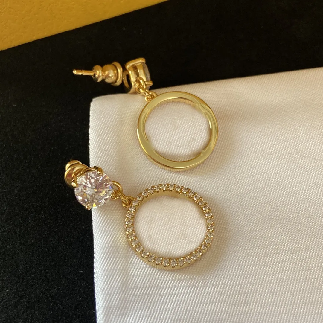 Lyxdesigner Pearl Diamond örhängen med klassisk stil, avancerad och högkvalitativ smycken, fest, bröllop och brudgåvor