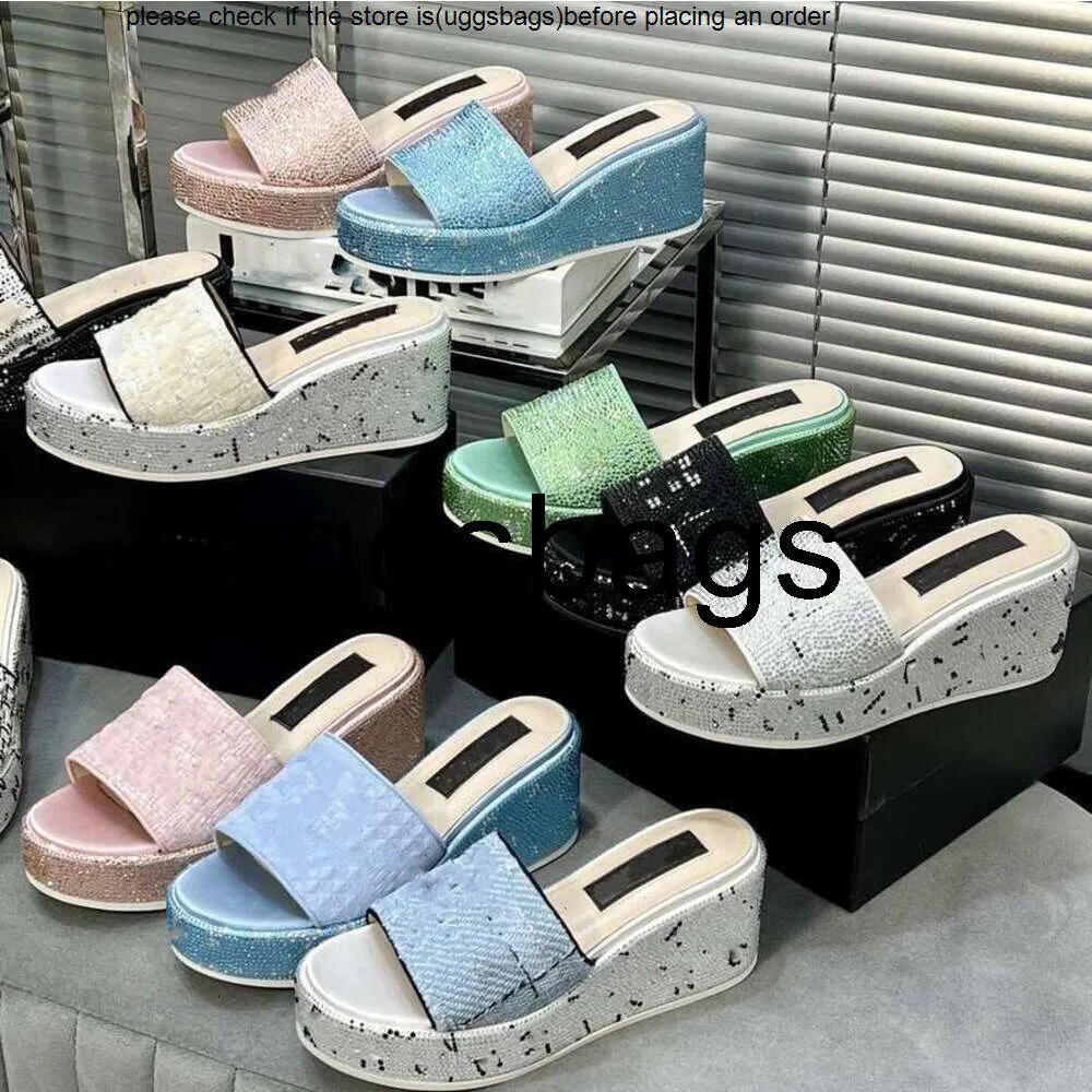 Chanells talons de chaussures pleins cristaux chanélity embelli les pantoufles de coin élevé interlocker c femmes plate-forme de sandale mules tweed couches majuscules designer chaussures plage p plage