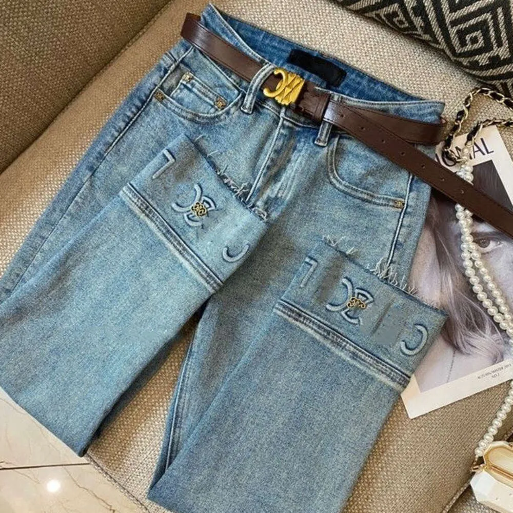 Frauen Jeans Designer Hosen Fashion Metal Charm Letter Graphic Denim Denim mit hoher taillierter locker sitzender Hose mit geradem Bein x 51