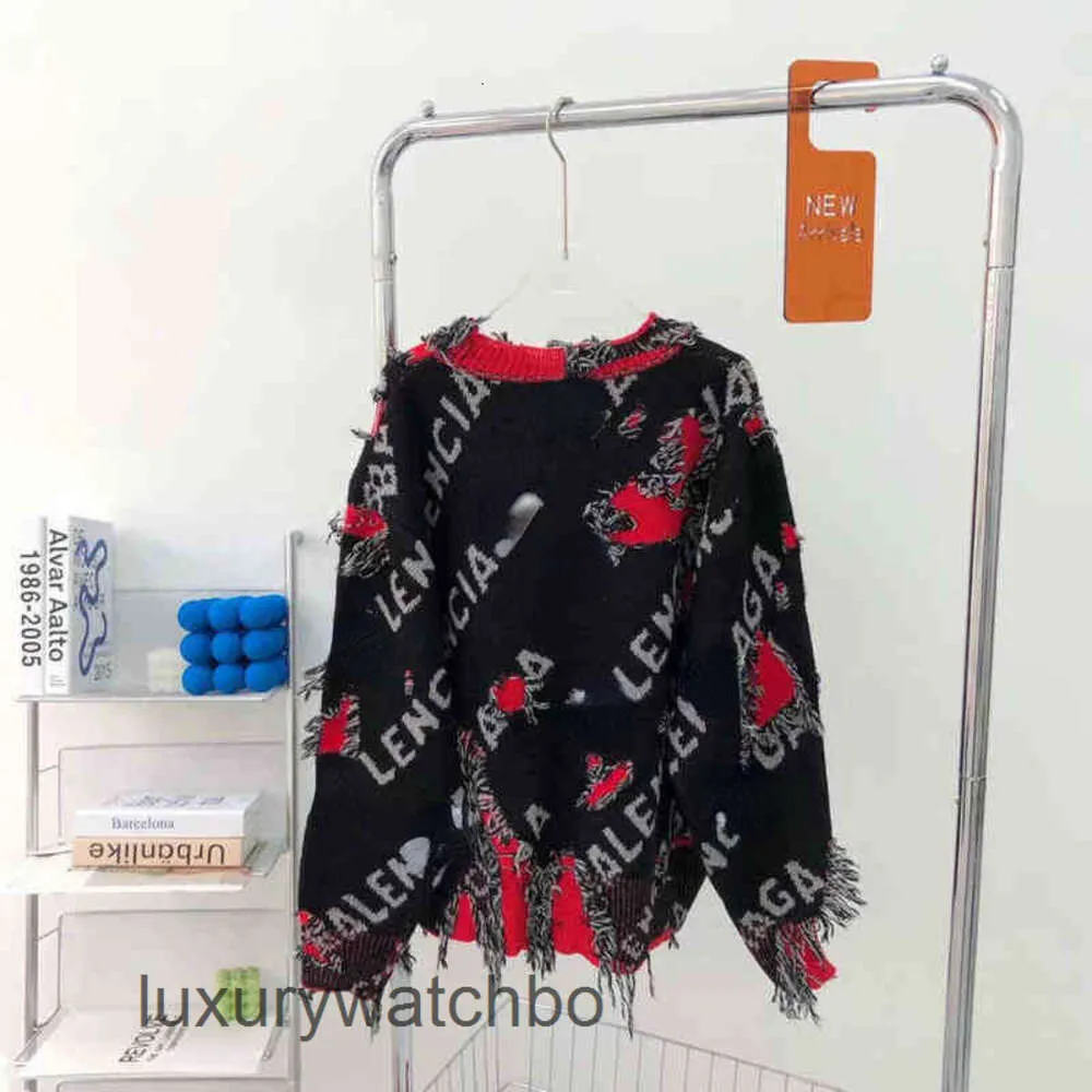 Designer Women Sweater Hoodies Balencigas maschi 2024 Sigars Versione autunnale corretta dell'ultimo foro a maglia a maglia rotonda SVP1