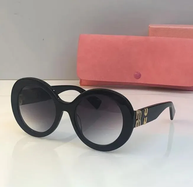 Cat Eye Sunglasses Mui Mui النظارات الشمسية الفاخرة مصممة للنظارات الجنسية الجنسية نداء النساء في الهواء الطلق نظارة شمسية بسيطة وعصرية عالية الجودة