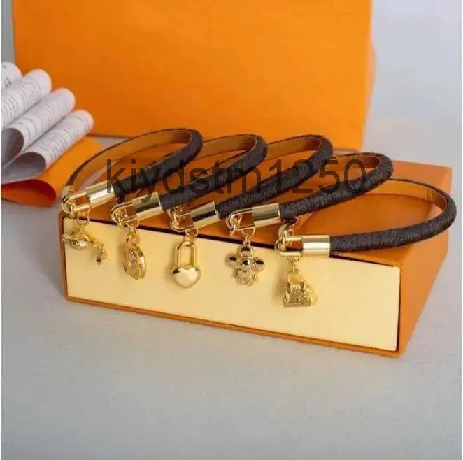 Pulseira de luxo pulseira designer pulseiras de couro para mulher amostra cachecóis pulseira mulheres jóias natal dia dos namorados presente frete grátis 3pj2