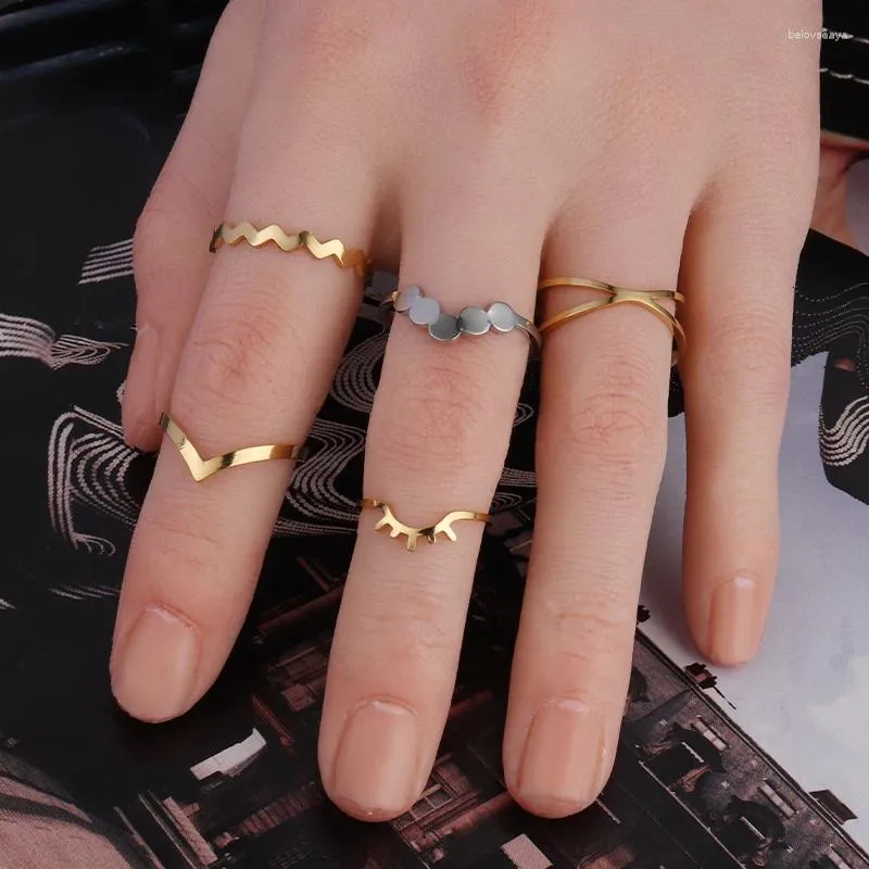 Pierścienie klastrowe pierścień ze stali nierdzewnej geometryczne otwór dla kobiet biżuteria Złota Kolor Akcesoria dziewczyny