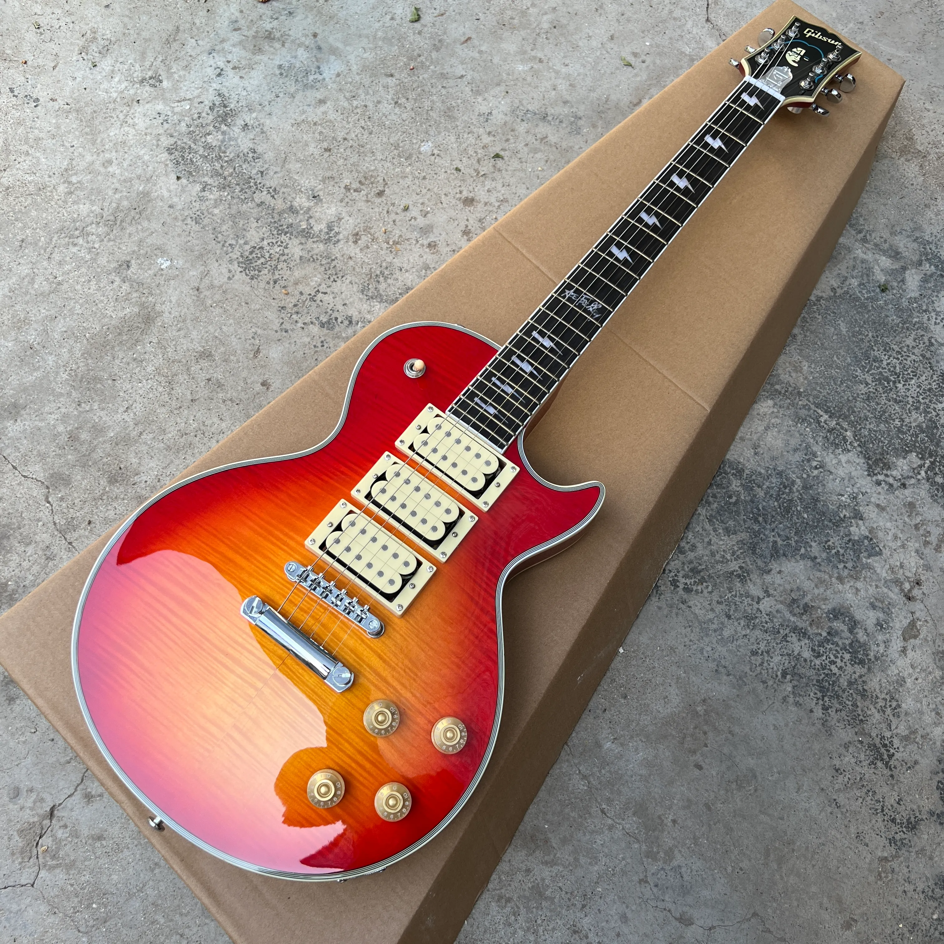 LP ACE Electric guitar,rosewood fingerboard, Flame maple top, Solid mahogany body, 22frets,Chrome hardware