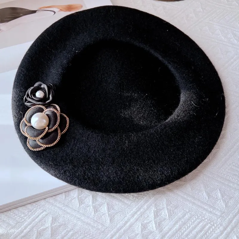 Berets 2024 Zimowa jesień damska marka beret kwiat elegancka czapka kobieca głowa opakowanie frech w stylu turbantu mujer