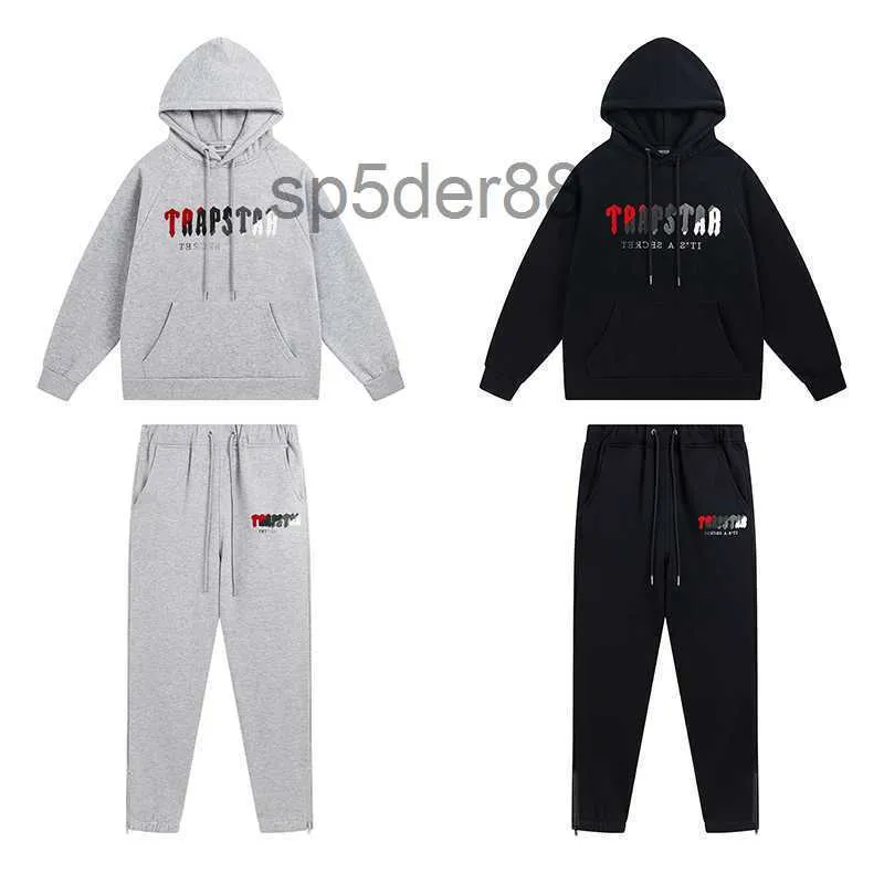 Designerkleding Heren Sweatshirts Hoodie Trapstar Rood Zwart Handdoek Borduren Mode Los Casual Pluche Capuchon Trui Set voor Heren Trainingspakken 9EI4