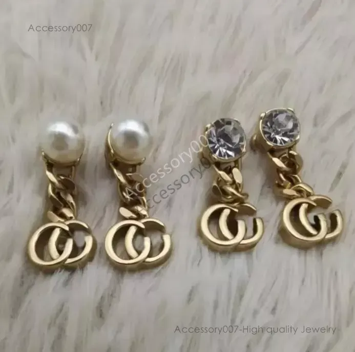 Joyería de diseñador Parring Fashion Pearl Diamond Dangle Pendes Aretes para mujeres Amantes de la boda de la boda Joyería de regalo con caja