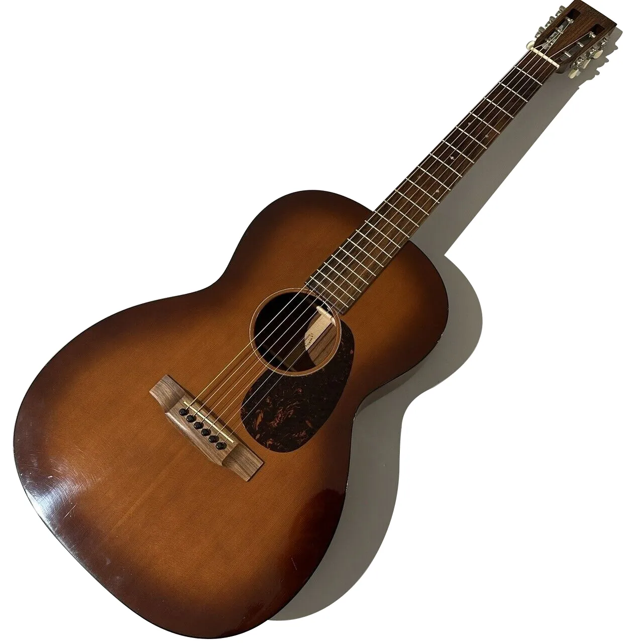 000-17SM Guitare Acoustique F/S identique aux images