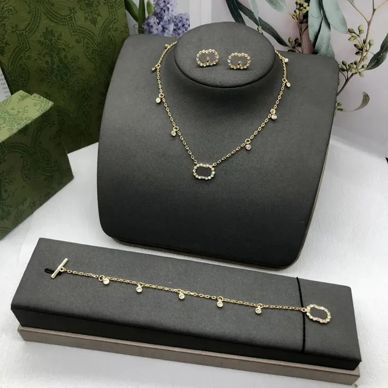 Moda damska naszyjnik projektant biżuterii luksusowe inicjały wisid naszyjnik Złoty łańcuch diamentowy kolczyki perły bransoletki list