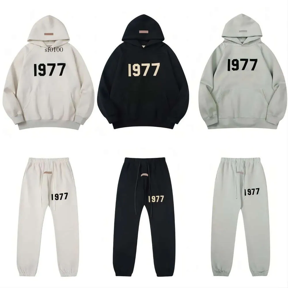 1977 EssentialShoodie Tracksuit ess z kapturem bluzy bluzy essentialsweatshirts Ustaw najwyższej jakości męskie damskie liste