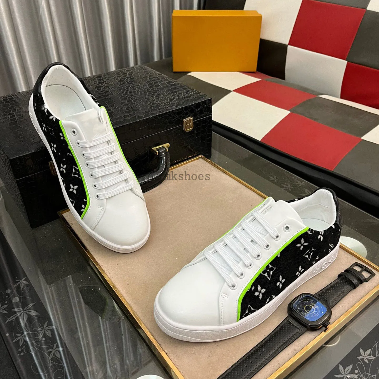 Luksusowe designerskie buty swobodne Rivoli Low Men trener cielęta skórzana biegacz drukowana wytłoczona gumowa platforma Lace-Up Sneakers Luksemburg 1.23 08