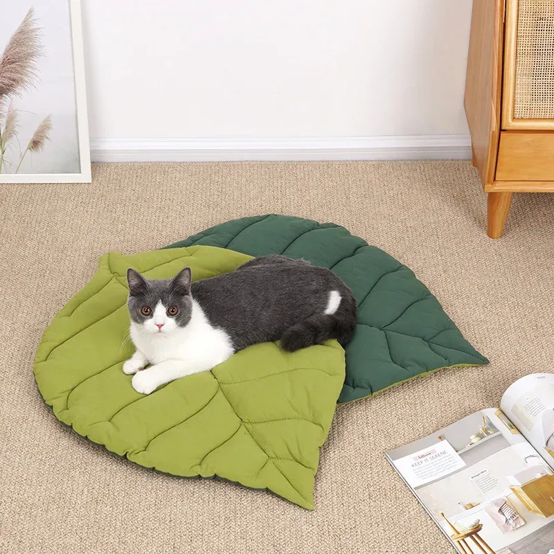 Tapis de lit pour chat en forme de feuille, tapis de lit doux pour chien, coussin de caisse souple, matelas lavable pour chiens et chats de taille moyenne et petite, tapis de niche pour animaux de compagnie