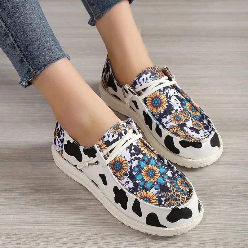 Canvas Shoes Woman Light Weight Slipon Flat Sneakers Ladies Summer Breathable Cloth Loafers Brand Design Print Moccasin Mujer 240123