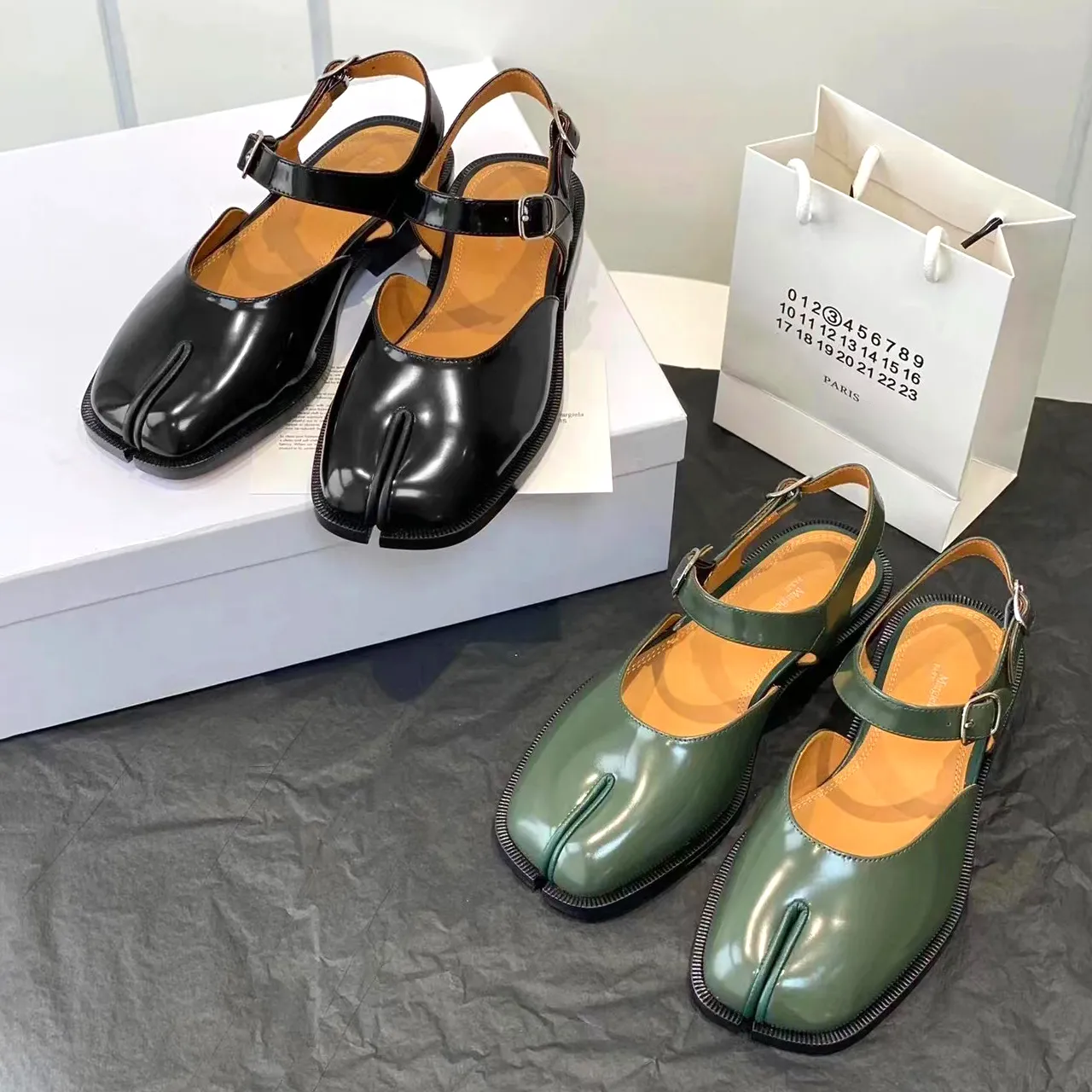 Véritable en cuir plage sliders Mule Femmes Loafer Chaussures Luxury Slipper Designer New Style Split Toe Casual Shoe Walk Flat Talon Lady Slide Fashion Sandal Summer Sandale