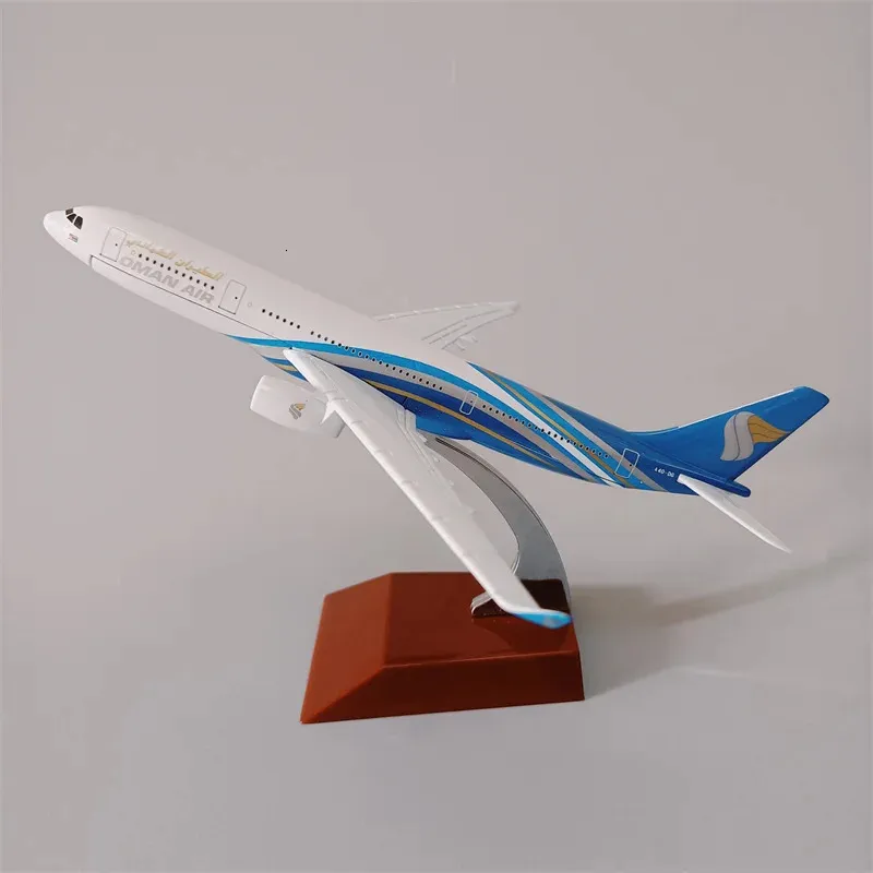 Lega di metallo Oman Air Airlines pressofuso modello di aeroplano Airbus 330 A330 Airways modello di aereo stand aereo regali per bambini 16 cm 240118