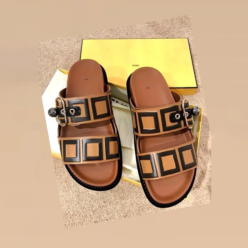 2024 SLIPERN SLIPER MENINO CALA PLATAÇÃO DE SANDAL MULE VERMELHO DE LUZULO SANDALE Designer de sapato casual Walk Slide plana Brown Womens Outdoor Beach Shoes Sliders Box Gift Loafer