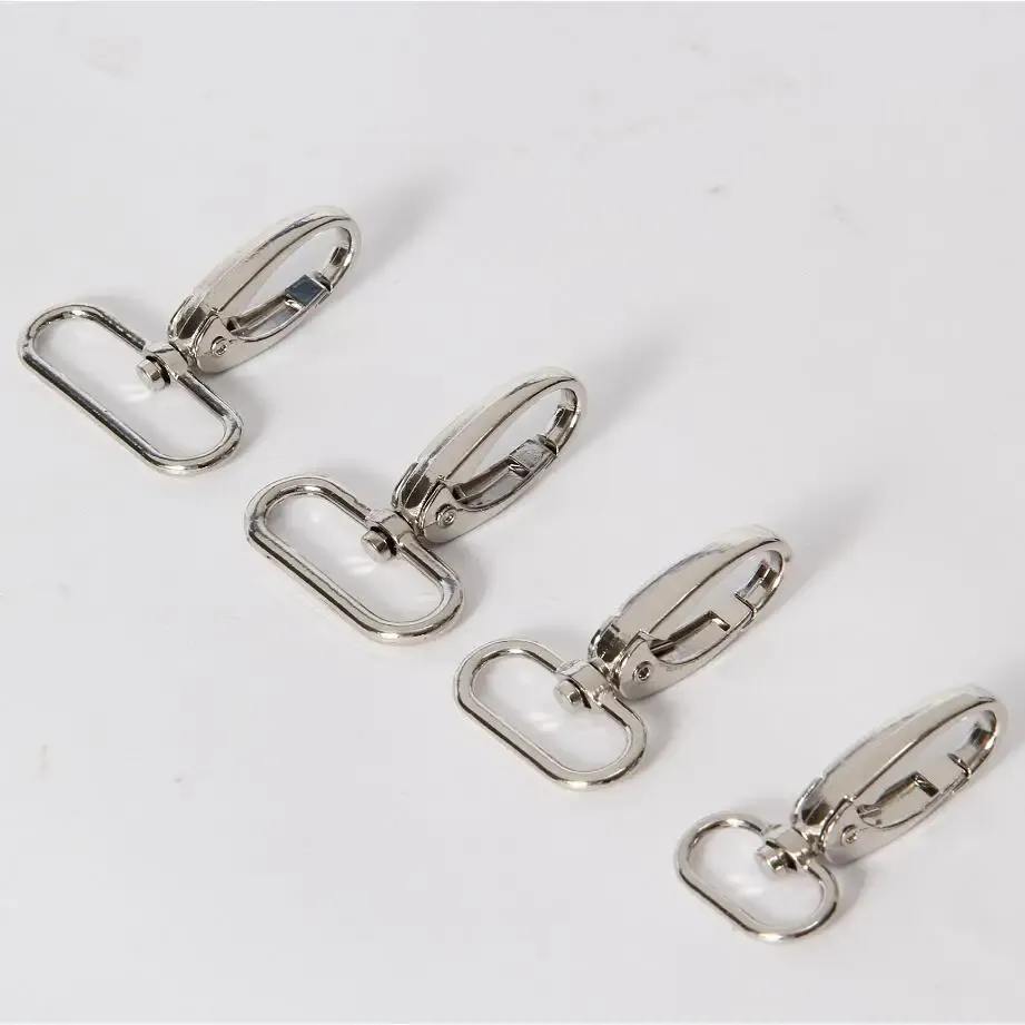 Taşıyıcı 100pcs / lot 5x3.2 Metal Lage Torba Köpek Toka Snap Hook, Çanta Askı Istakoz Toka Diy Dikiş El yapımı anahtar zincir düğmeleri AU351