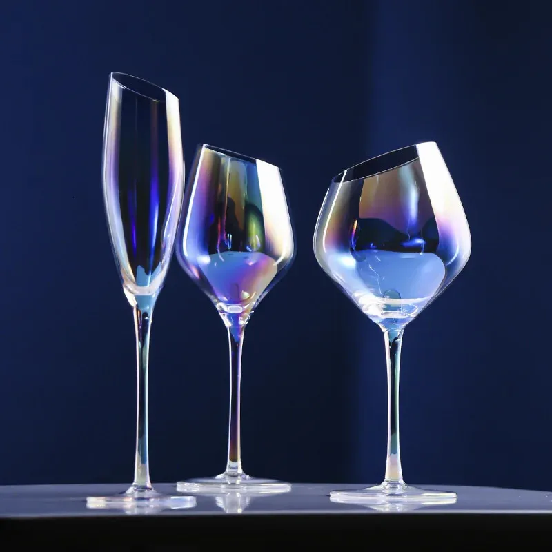 Farben Klassischer Bordeaux-Kelch aus burgunderfarbenem Glas mit Ionenbeschichtung, Kristall, für Party, Hochzeit, Champagnerflöten, Weinbecher mit schrägem Mund 240127