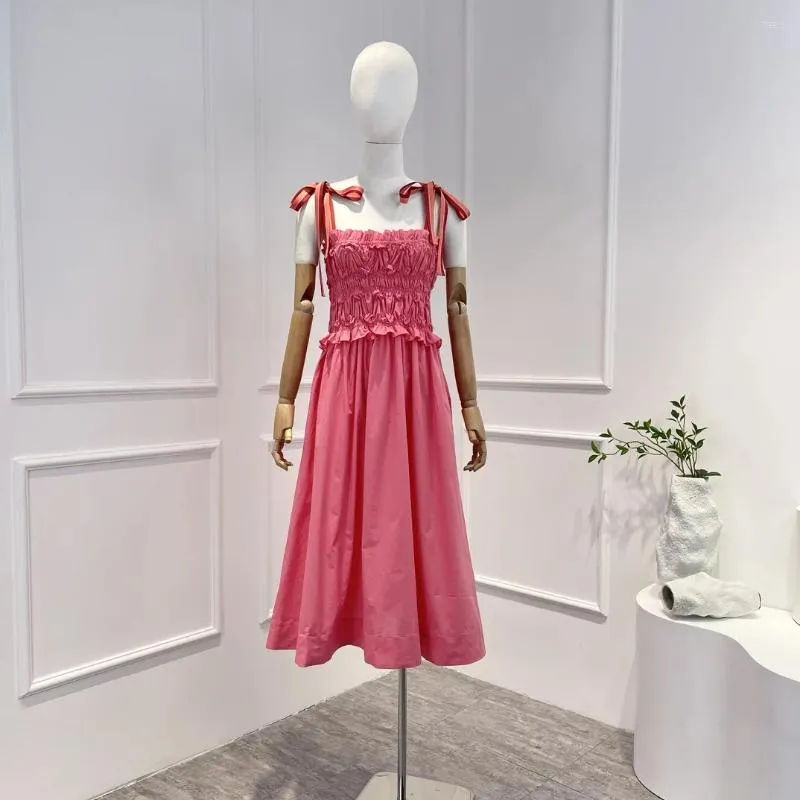 Vestidos casuais de alta qualidade 2024 rosa doce gracioso lace up shirring plissado sem mangas midi vestido roupas de verão para mulheres