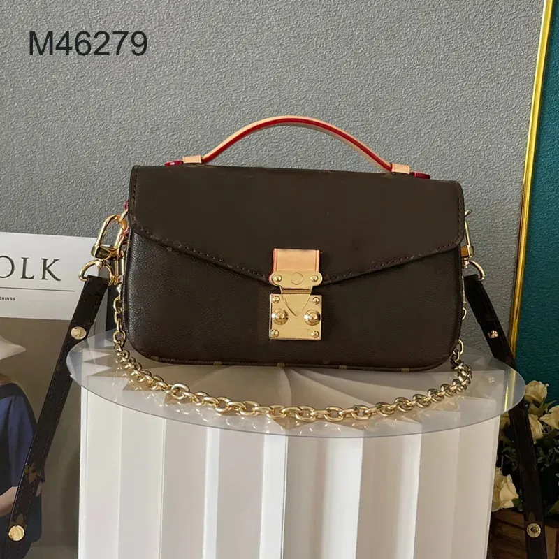 Tasarımcı Messenger Çanta Zinciri Çanta East East Batı Metis Lüks Crossbody Çantalar Kadın Çanta Omuz Çantası Zincir Kemer Sacoche Mini Bolso de debriyaj Kesesi Prpu Tote Çanta