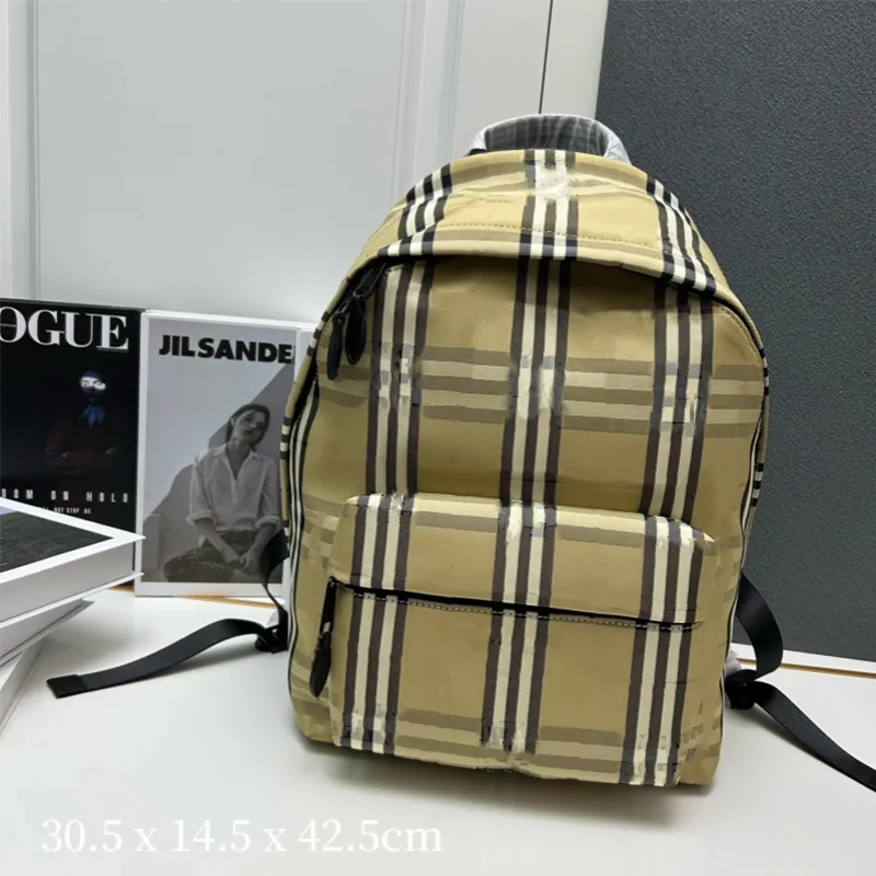 Luxury Leisure Bag Designer Nylon Travel Bag Classic Plaid Rackpack Carry ryggsäck Herr- och kvinnors mode ryggsäck märke ryggsäck