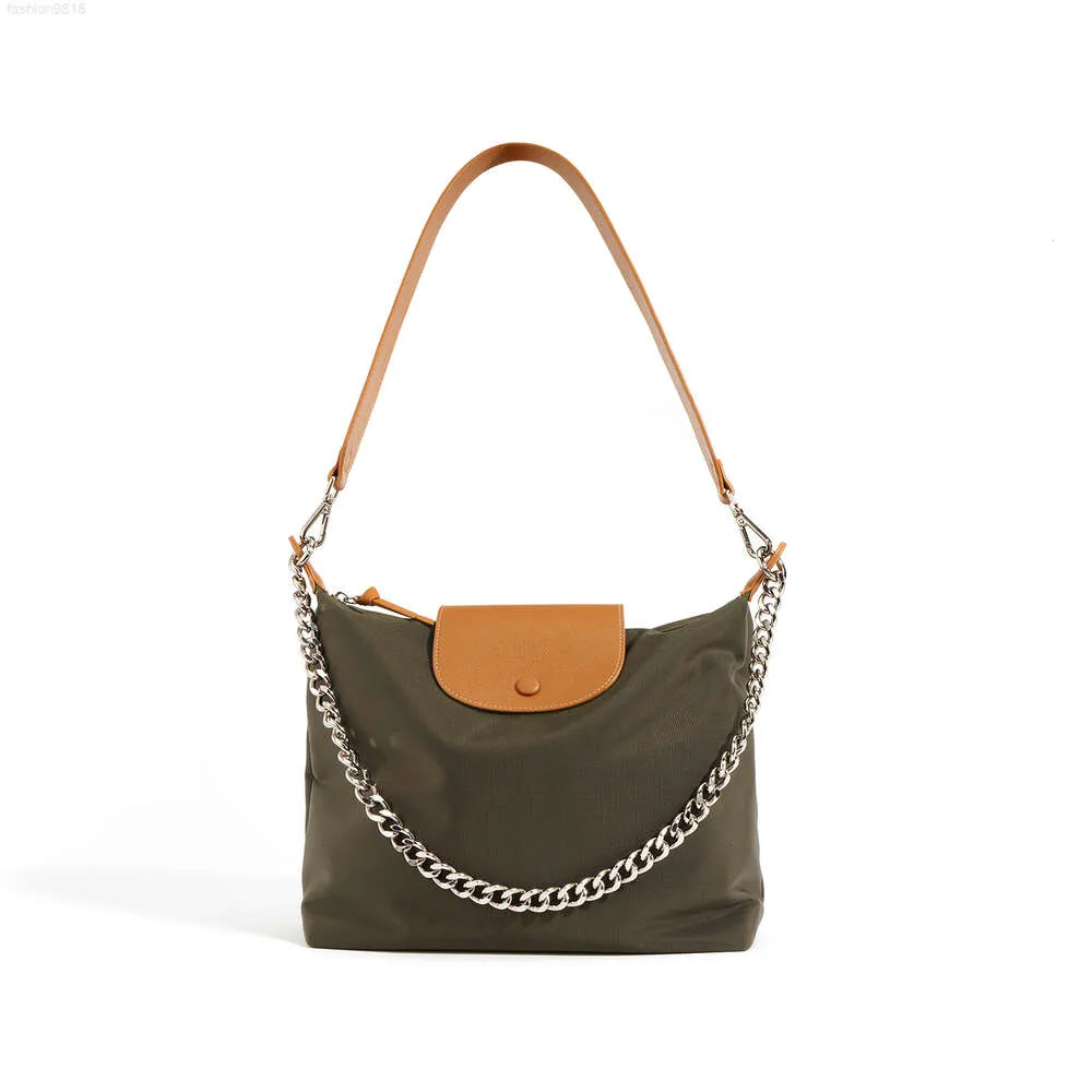 Sac fourre-tout en Nylon et cuir pour femmes, fourre-tout Simple à la mode, sac à bandoulière de grande capacité pour loisirs et voyage, sac à main avec chaîne vierge, nouvelle collection