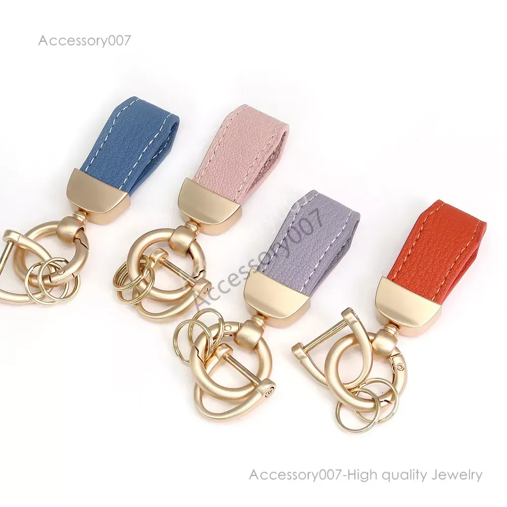 Desigenr Jewelry Keychain 디자이너 키 체인 남성 여성 자동차 키 체인 키링 색상 연인 키 체인 진짜 가죽 펜던트 키 링 액세서리 드라이버