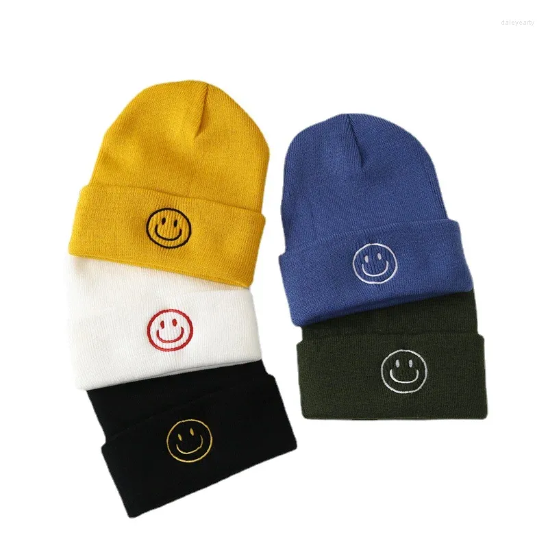 Berretti Smile Bonnet per donna uomo ragazzo ragazza berretto invernale lavorato a maglia unisex autunno all'aperto copricapo caldo all'uncinetto