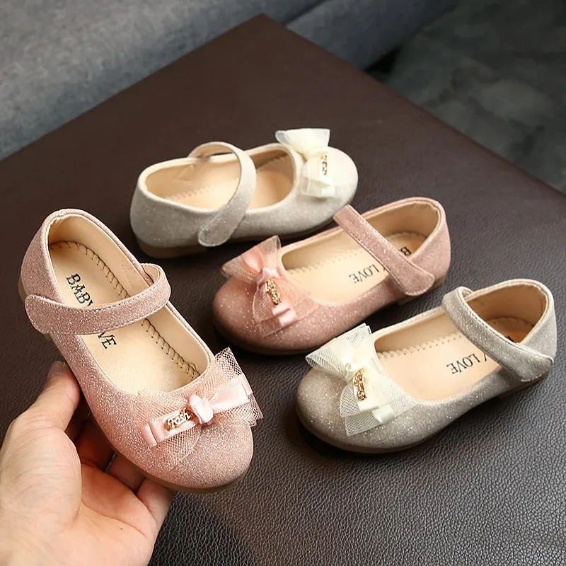 Mädchen pu Lederschuhe Kinder Kinder Prinzessin Spitze Bowknot Sparkling Shoes Frühling Herbst Baby Casual Party Flats 240118