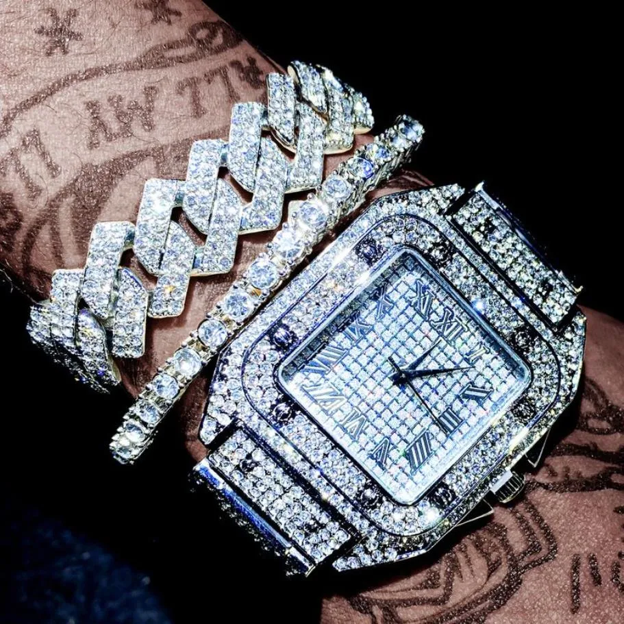 Glacé femmes montres Bracelet or dames poignet de luxe Aaa strass cubain lien chaîne montre Bling bijoux 220822332R
