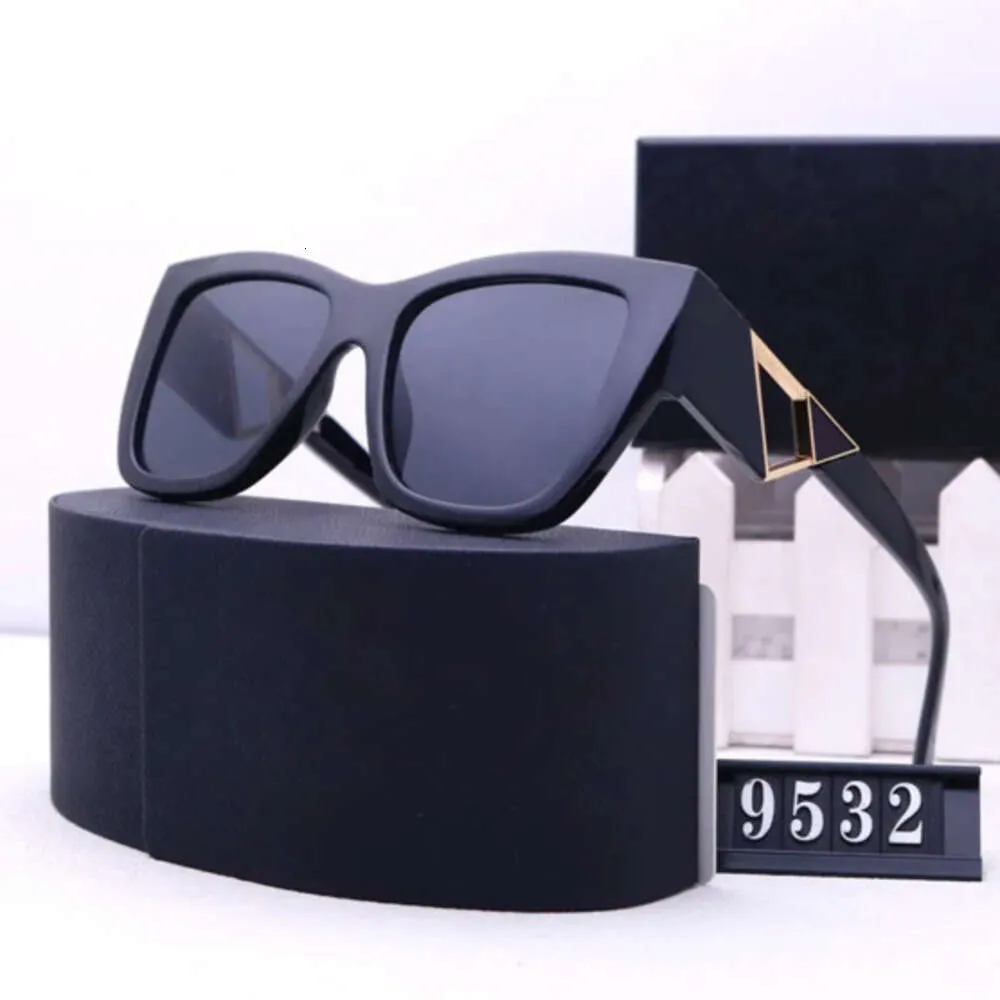2024 S Womens Sunglasses Polaroid Lens Designer Shades Letter Mens Goggles Senior Eyewear para Mulheres Óculos Quadro Vintage Metal Sun Óculos com Caixa 888rrr