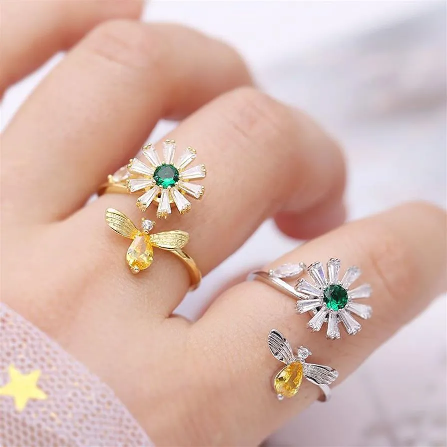 New style European fashion sweet honey bee small daisy plated 18k gold ring jewelry temperament women brand high-end zircon rotata201g