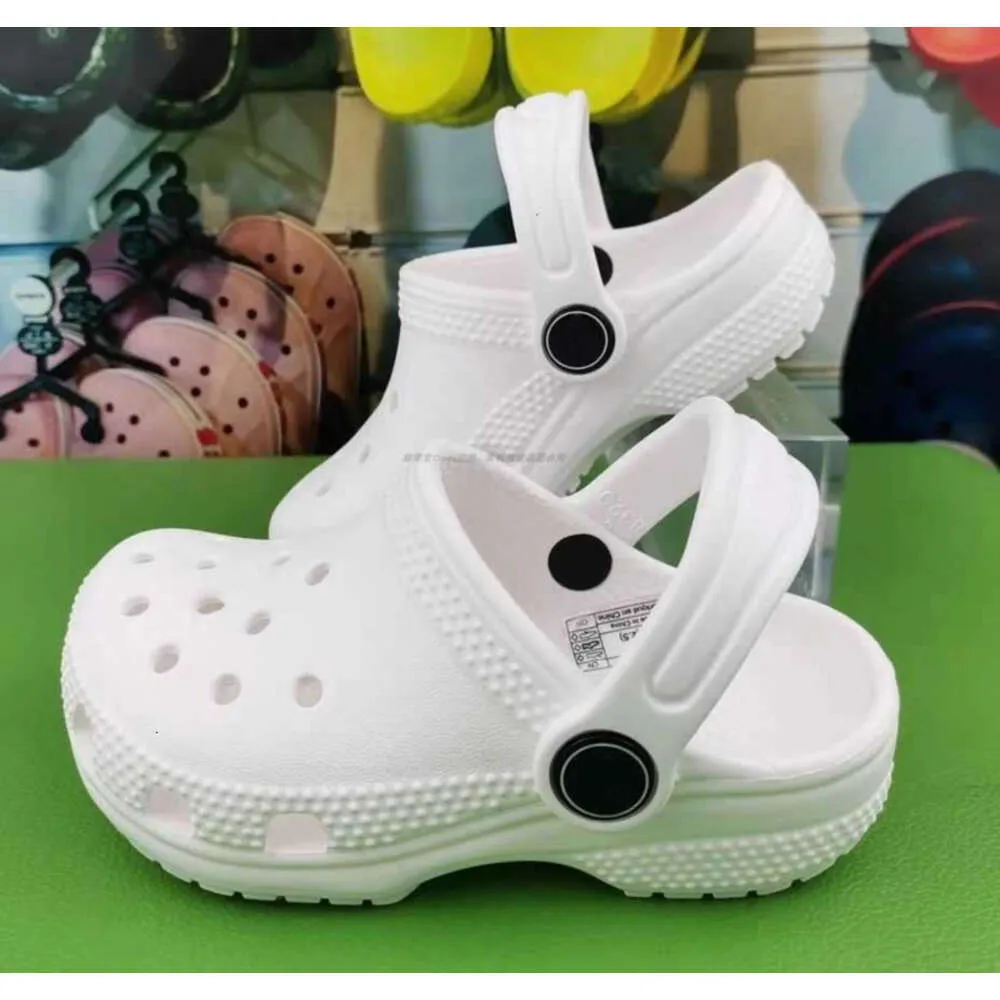 Kinderen Slippers Designer Peuters Sandalen Gat Slipper Clog Jongens Meisjes Strandschoenen Zuigelingen Baby Casual Zomer Jeugd Kinderen Glijbanen Lichte Tuinschoenen Y1