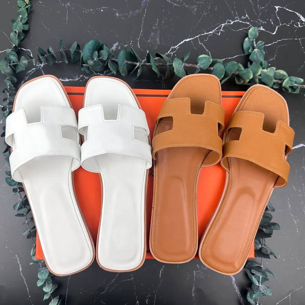 Designer Slides sandaal Slippers Strand Klassieke platte sandaal Luxe zomer Dame Leren slippers Heren Dames