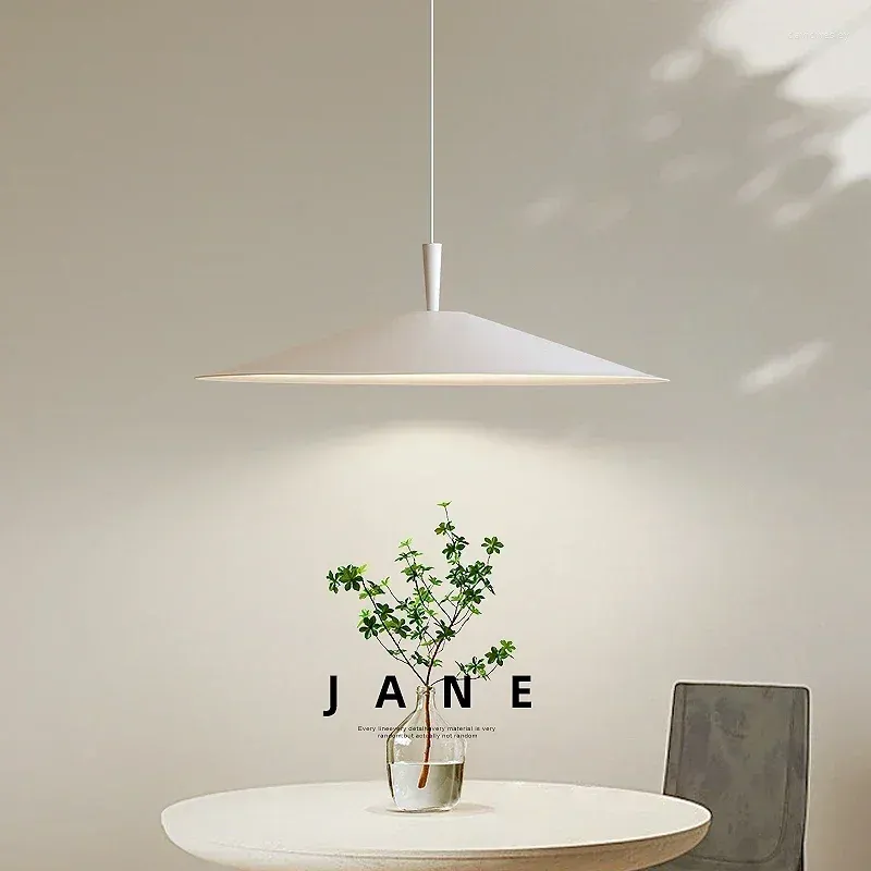 Hanglampen Postmoderne kroonluchter LED Minimalistische woonkamer Eetkamer Licht Nordic Art Bar Display Hal Zwart Wit