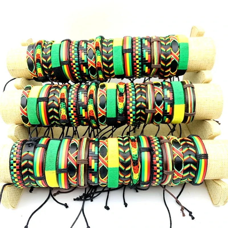 Kolye Toptan 30/50/100 PCS El yapımı deri bilezikler Bob Marley Rasta Jamaika moda manşet mücevher partisi hediyesi Kırmızı/Sarı/Yeşil
