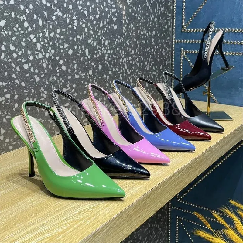 Дизайнерские туфли на высоком каблуке в стиле ретро, роскошные туфли на тонком каблуке из воловьей кожи с закрытой пряжкой, женские туфли из металлической цепочки с буквами, остроконечные кожаные модельные туфли