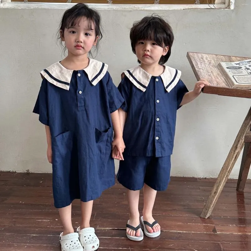 Robes de fille Vêtements d'été pour bébé pour jumeaux garçons chemises filles robe enfants frère et soeur correspondant vêtements mode coréenne enfants tenue