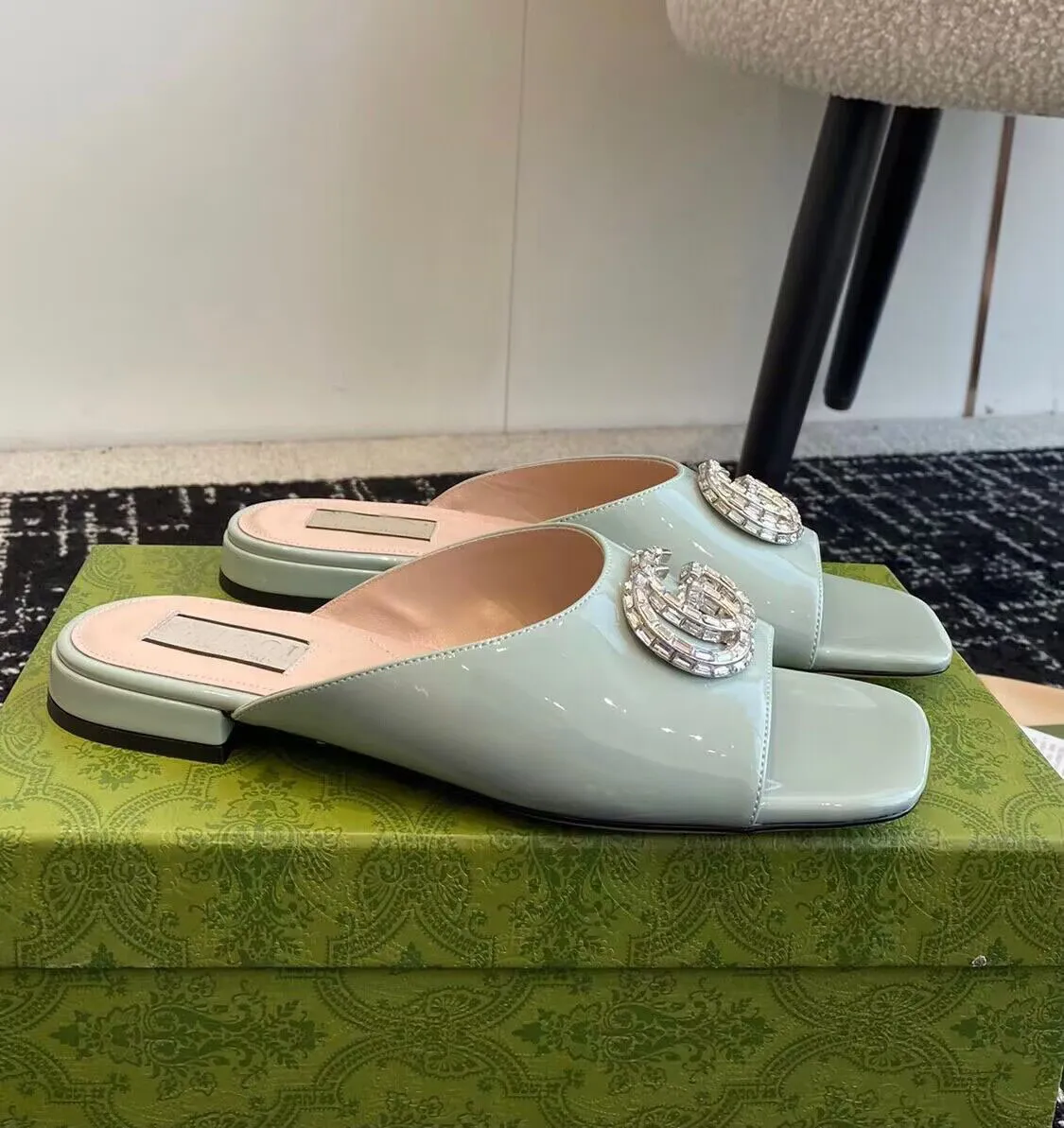 Sandali con cristalli new arrivals