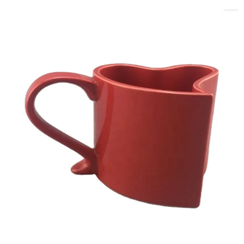 Tazze Tazza da caffè Amore Creativo Cuore rosso Posate per latte in ceramica Regalo di San Valentino