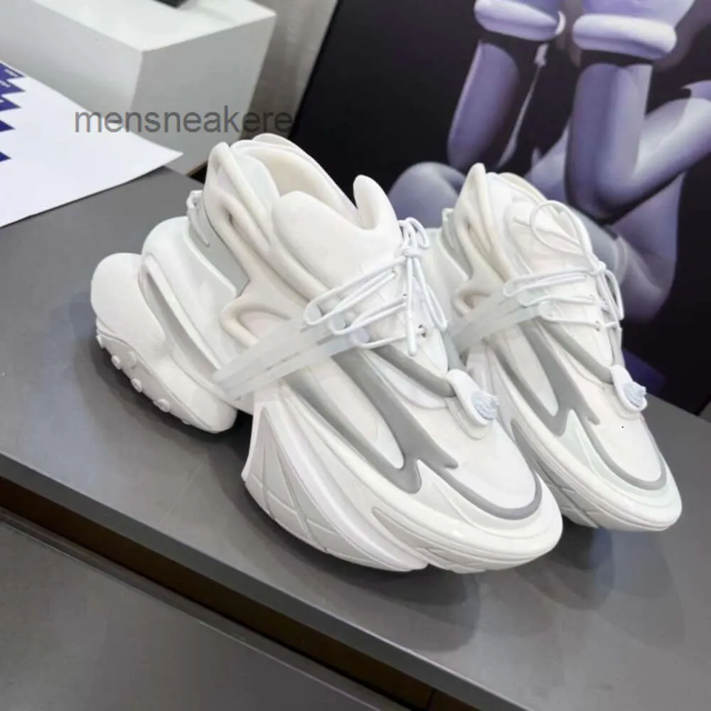 Designer Shoes Sneaker Sports Spacecraft Uncle Space Submarine Dad Thick Soles Increased Height Small White Couple Men Women Unicorn AW8K