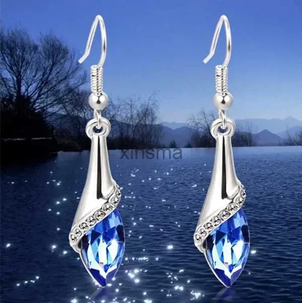 Stud Delysia King Women Fashion Chic Błyszcząca woda upuszcza ucha Dangler Trendy kamień szlachetny kryształowy frędzle eleganckie kolczyki druhny YQ240129