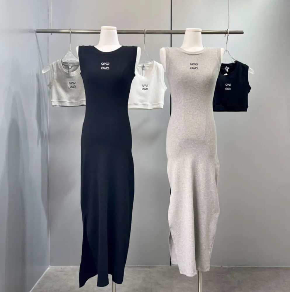 24 designerklänningar för kvinnor kvinnor casual klänningar o nacke sexig ärmlös ny lyx ut lapp broderad dekoration kläder kvinnliga bodycon klänning fest strand