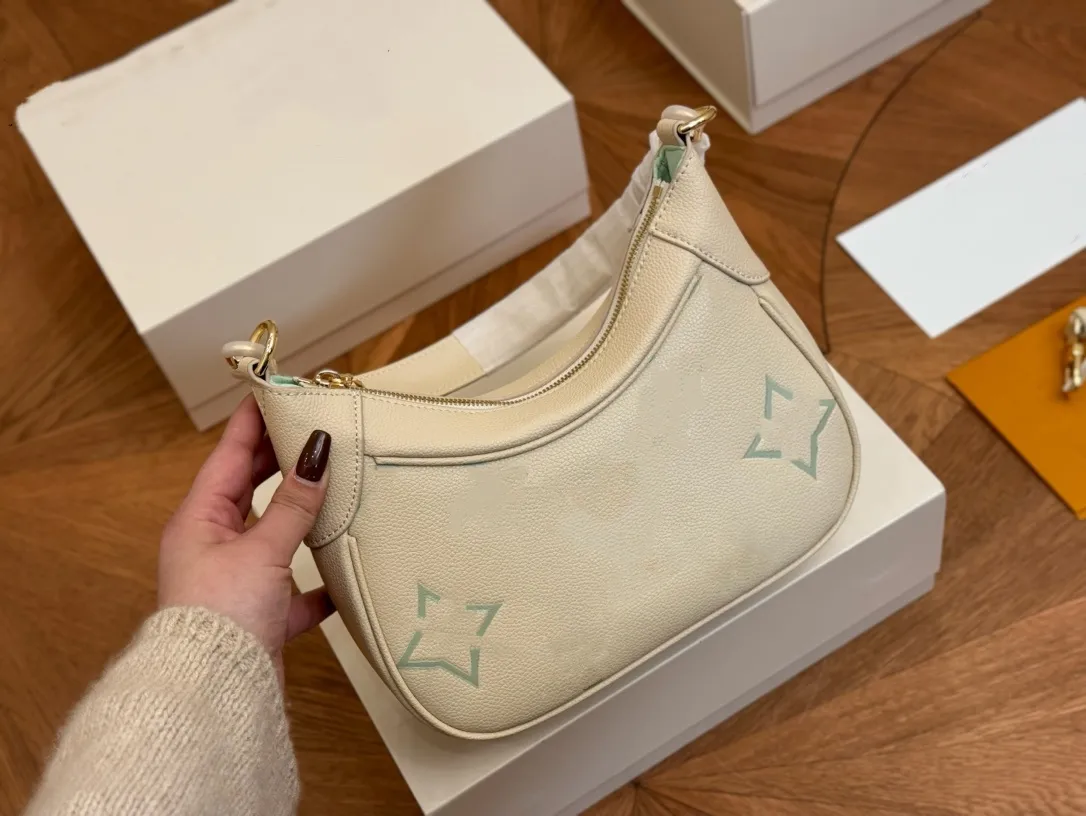 24SS Kobiet luksusowy designerka Cowhide Milk Milk Milk Bag worka damska torebka pod pachami torba na ramię Crossbody Bag 23 cm