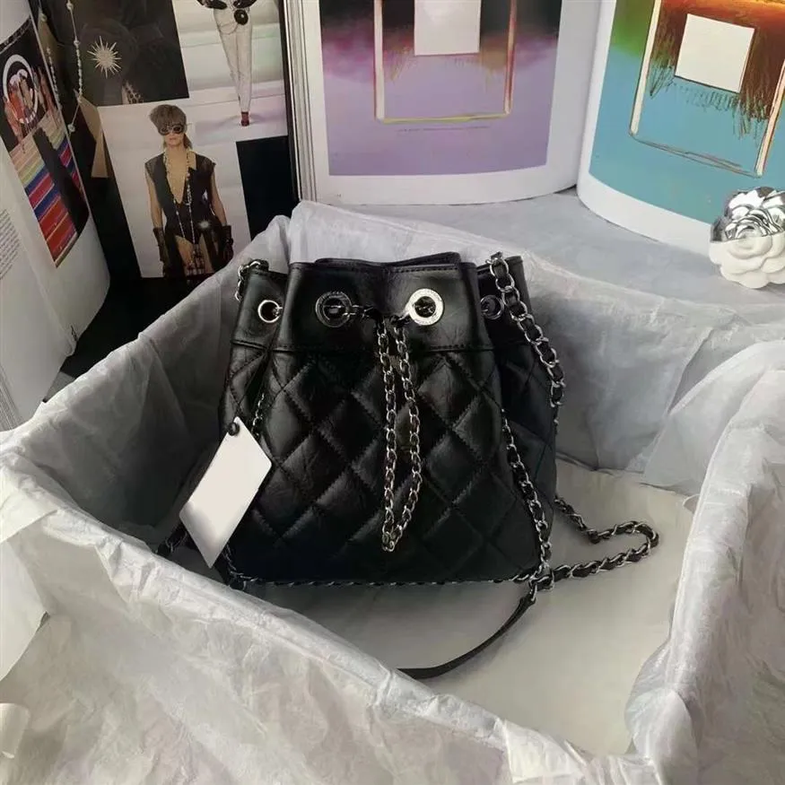 ショルダーバッグ Crush string bucket bag black 8a1b16e2-ec4b-467d-834f-