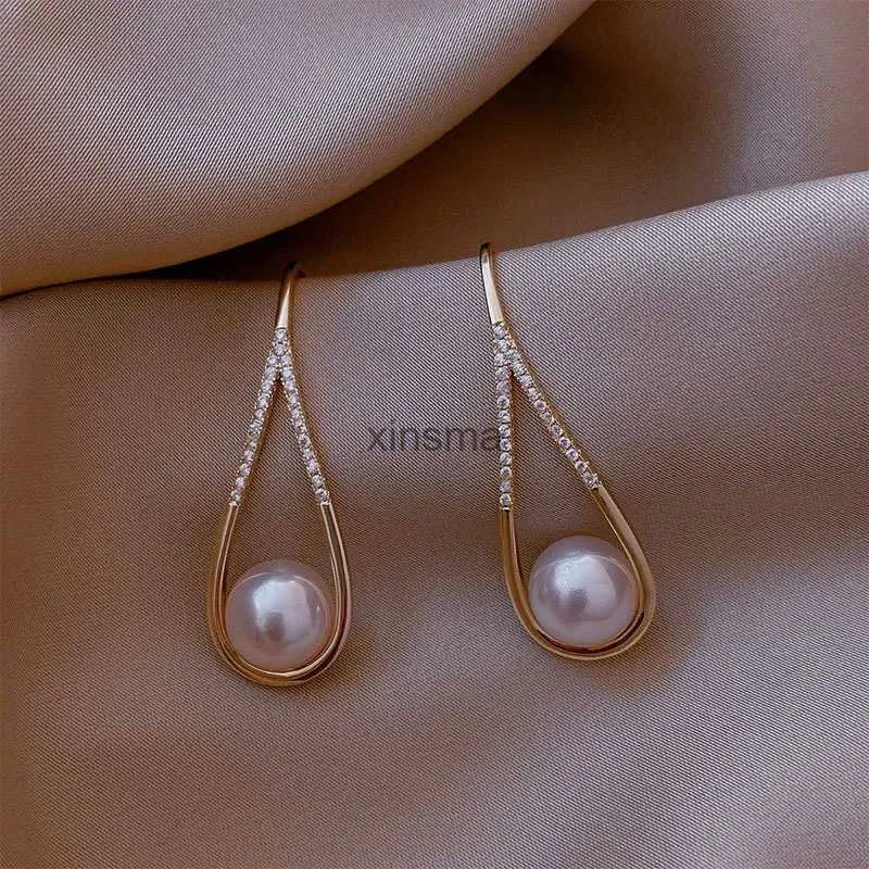 Stud 2023 Nouvelle mode coréenne Imitation perle boucles d'oreilles pour femmes exquis géométrique Zircon cristal boucle d'oreille bijoux de fête de mariage YQ240129