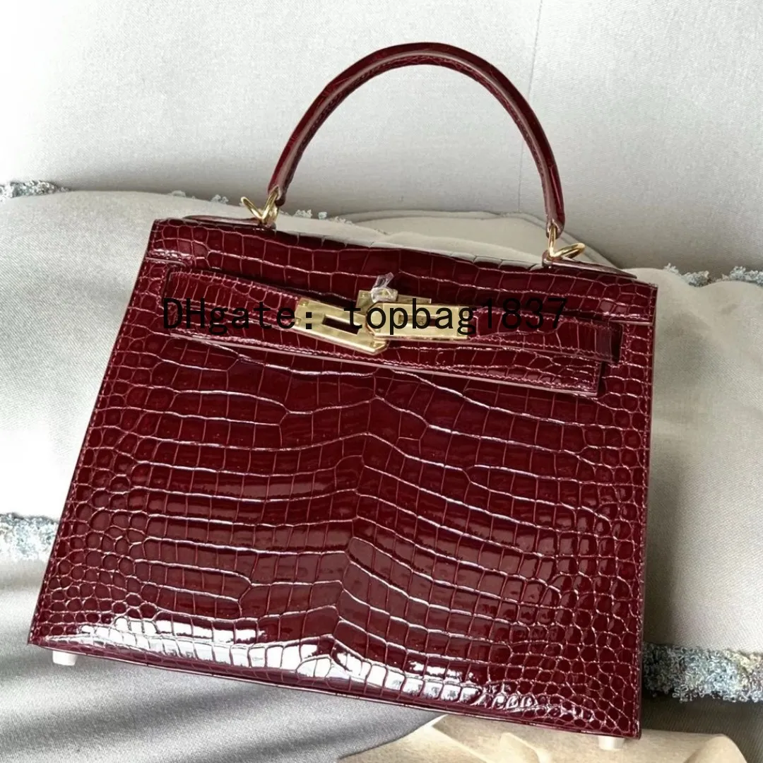 Tous les sacs fourre-tout de luxe pour femmes faits à la main crocodile estuarien 28 cm peau de crocodile véritable rouge Autres sacs pour femmes personnalisés Sac de créateur modèle spécialement personnalisé avec boîte