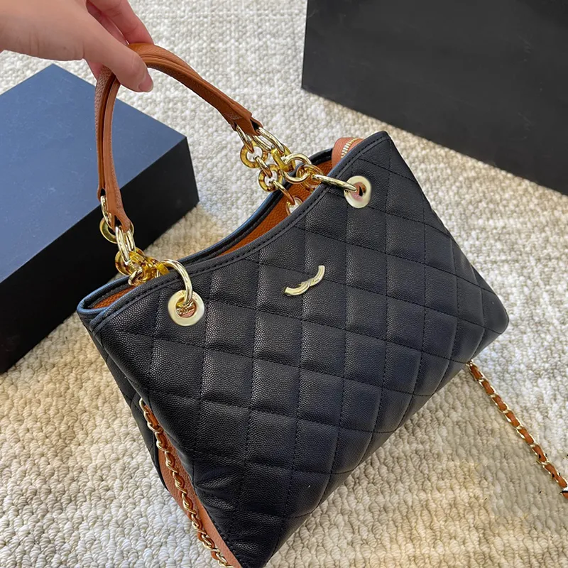 Bolsa de aeroporto designer feminina bolsa de ombro 30 cm caviar bolsa de couro dupla cor diamante xadrez ouro hardware fivela de metal luxo bolsa matelassê corrente crossbody sacos