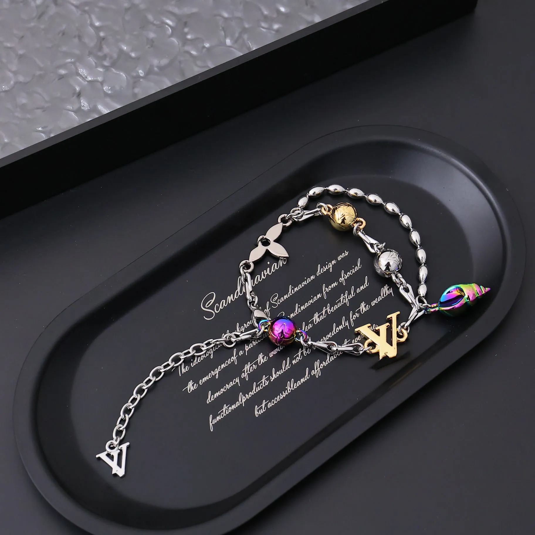 Designer Schmuck Ohrringe Anhänger Charm Armbänder Liebe V Halskette Frauen Ringe Armband Armreifen Luxus Anhänger Titan Liebhaber Kette mit Box