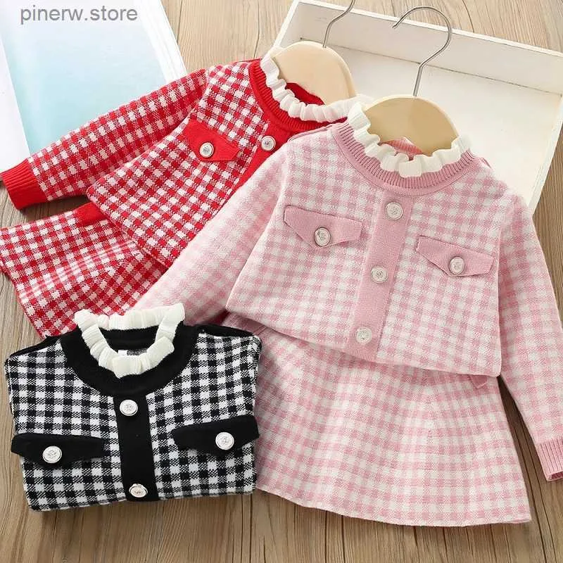 Set di abbigliamento Set di gonne in maglia per ragazze 2024 Gonna in maglione a quadretti di nuova moda Set in due pezzi Set di maglieria profumato per bambini addensato e caldo